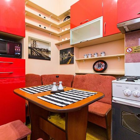 Біля Дзиги Сучасна Квартира На Вулиці Вірменській 35 Lviv Eksteriør bilde