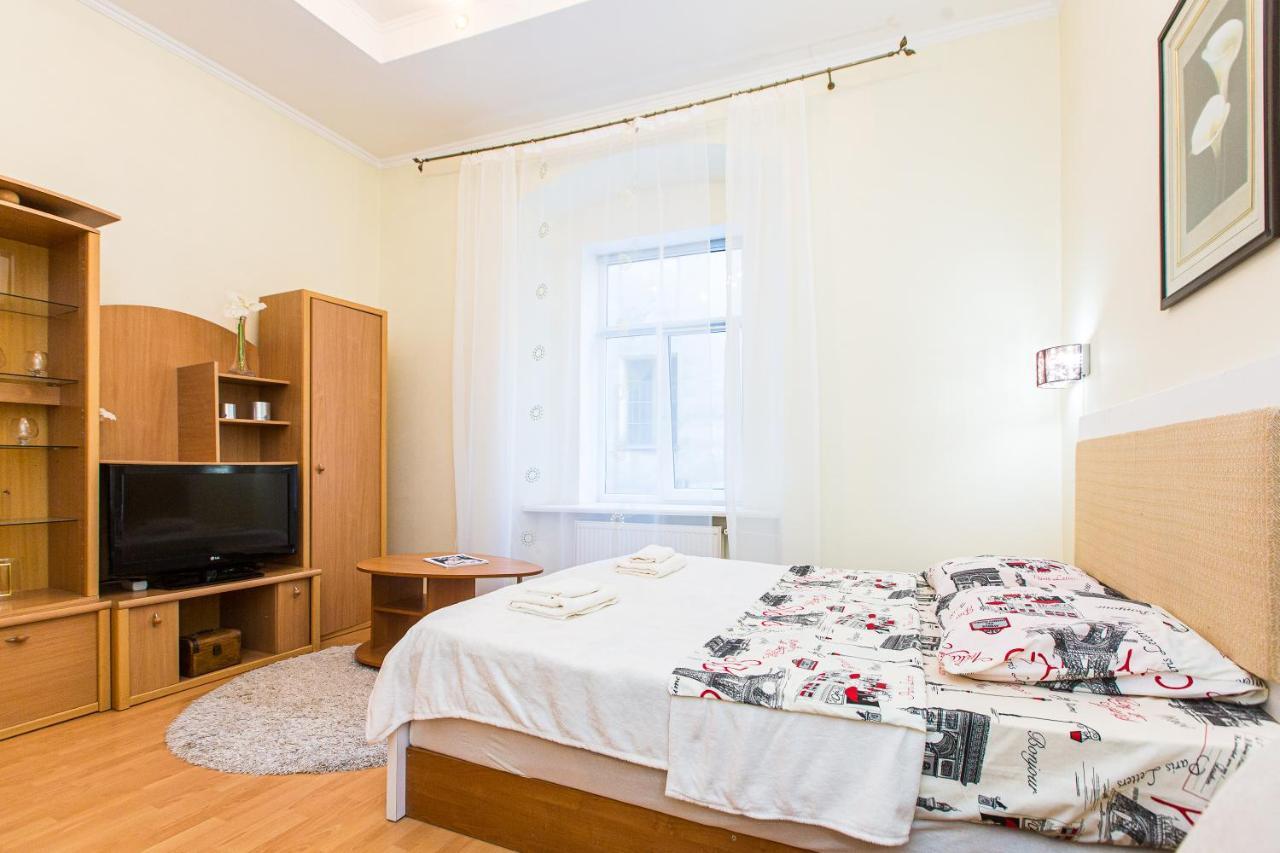 Біля Дзиги Сучасна Квартира На Вулиці Вірменській 35 Lviv Eksteriør bilde