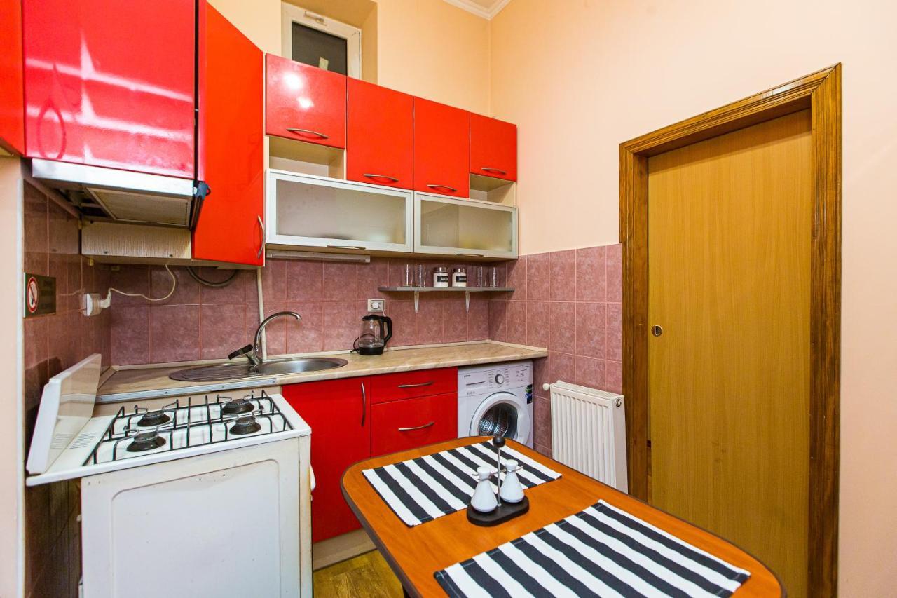 Біля Дзиги Сучасна Квартира На Вулиці Вірменській 35 Lviv Eksteriør bilde
