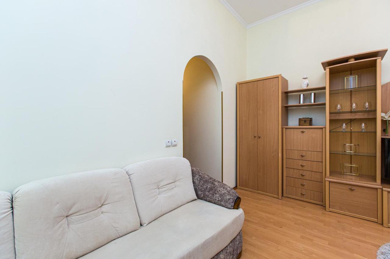 Біля Дзиги Сучасна Квартира На Вулиці Вірменській 35 Lviv Eksteriør bilde